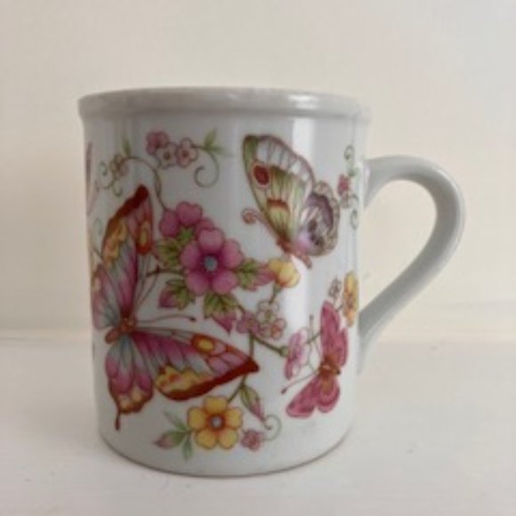 Beautiful Vintage Butterfly and Flowers Mug - The Toscany Collection - Japan - Picture 1 of 5